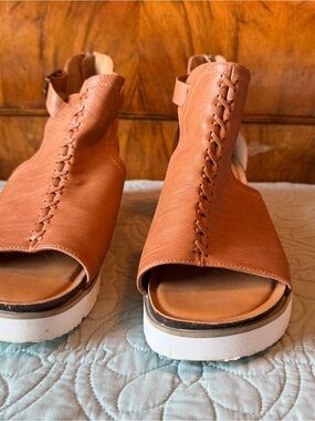 Boutique by Corkys Sugar City Size 11 Cognac Espadrille Wedge Sandals